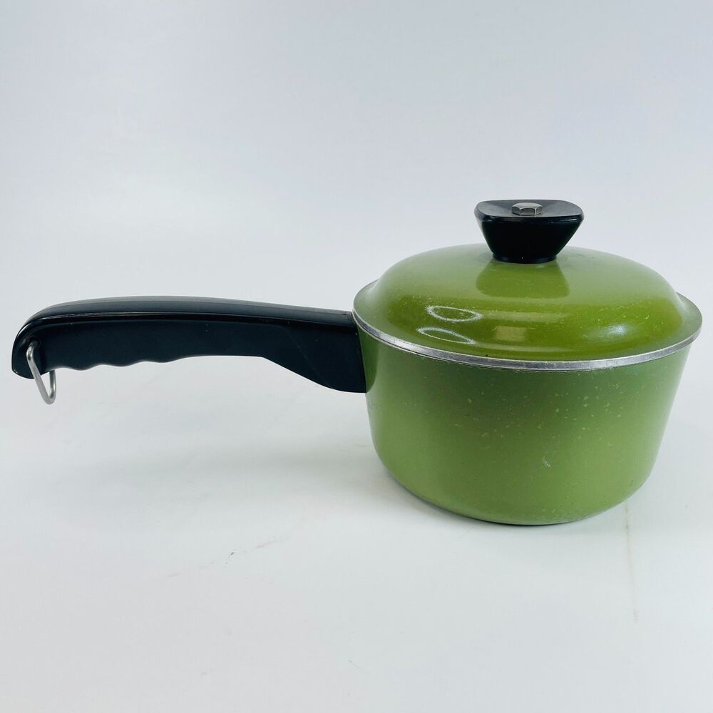 VTG 1 Quart Club Aluminum Avocado Green Saucepan Sauce Pot Pan w/ Lid USA MCM
